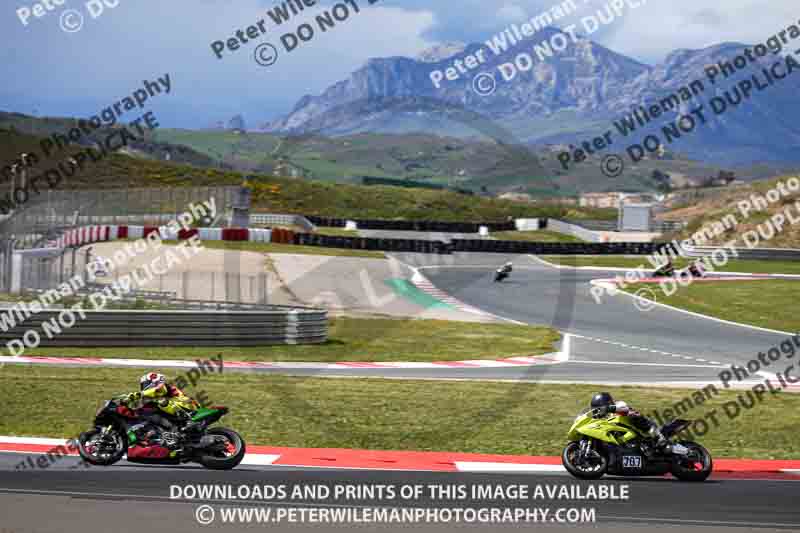 cadwell no limits trackday;cadwell park;cadwell park photographs;cadwell trackday photographs;enduro digital images;event digital images;eventdigitalimages;navarra;no limits trackdays;peter wileman photography;racing digital images;trackday digital images;trackday photos